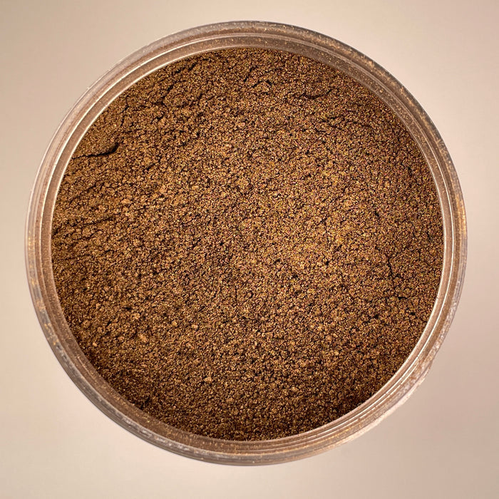 Finely milled mica powder for smooth and even application for various art pratices